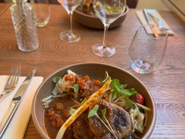 Le Seize IMG_1784.jpeg