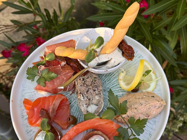 Le Seize IMG_3205.jpeg